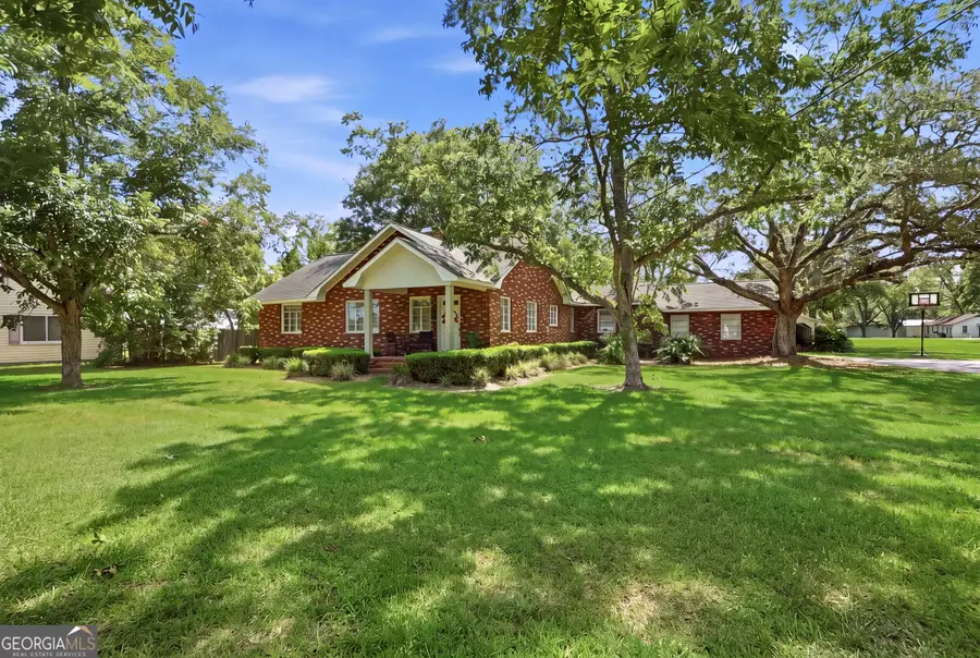 513 N Caswell Street, Glennville, GA 30427 - #2