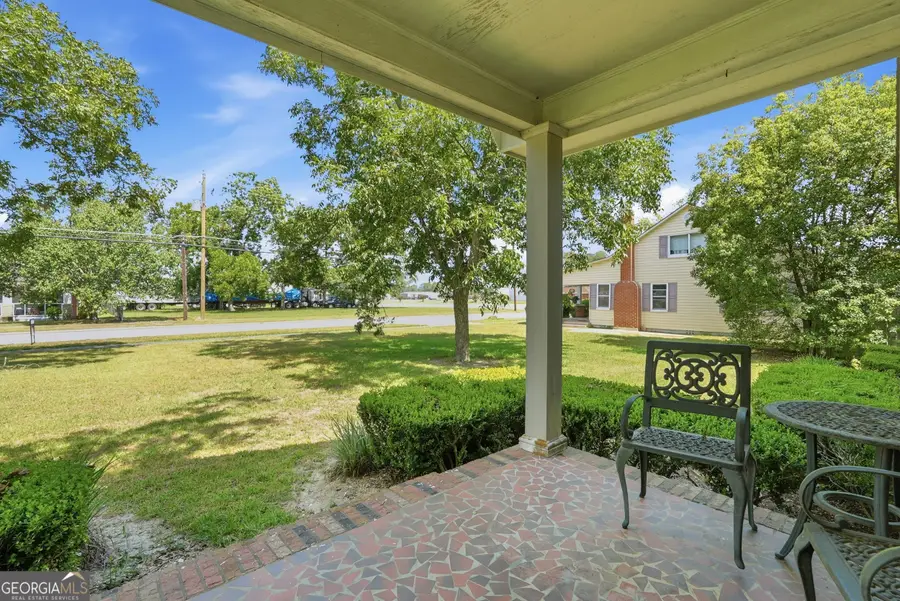 513 N Caswell Street, Glennville, GA 30427 - #3