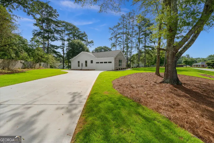 10 Colonial Drive, Carrollton, GA 30117 - #2