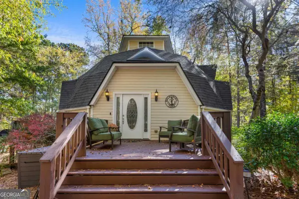1251 White Oak Drive, White Plains, GA 30678