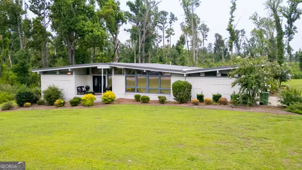 96 N Gill Street, Hazlehurst, GA 31539