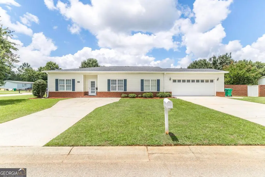 201 Bradford Drive, Byron, GA 31008 - #1