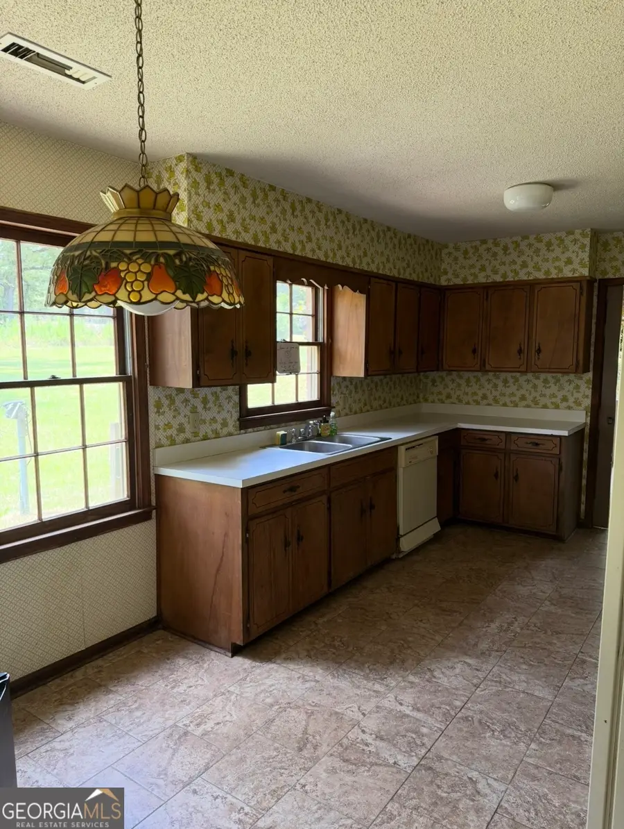 46 Redmond Road, Lumpkin, GA 31815 - #3