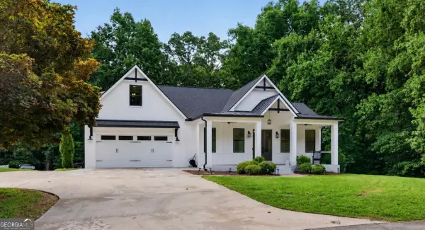6052 Oak Hill Drive, Flowery Branch, GA 30542