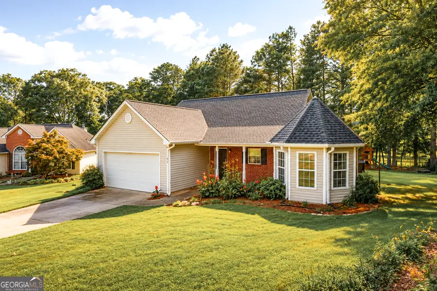 516 Cambridge Way, Loganville, GA 30052 - #3