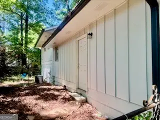 562 Roxbury Drive, Riverdale, GA 30274 - #2