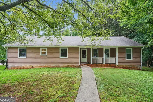 2726 Raven Wood Drive, Snellville, GA 30078