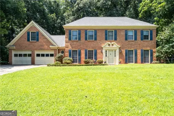 5497 Georgetown Trace Sw, Lilburn, GA 30047