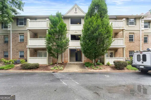 6900 Roswell Road #Q17, Sandy Springs, GA 30328