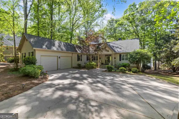 129 Barrington Hall Drive, Eatonton, GA 31024