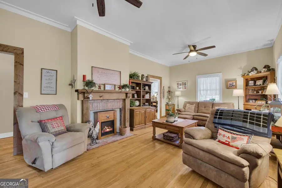 104 Veazey Street, Union Point, GA 30669 - #3