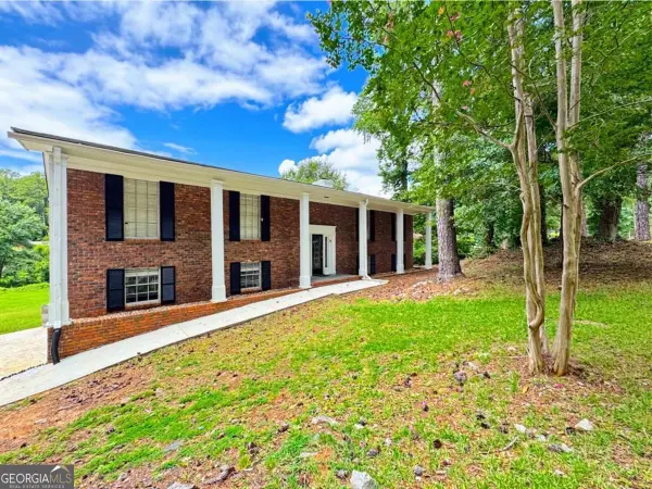 1665 Loch Lomond Trail Sw, Atlanta, GA 30331