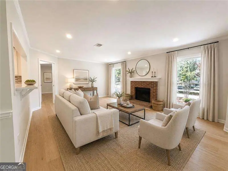 211 Abingdon Way, Sandy Springs, GA 30328 - #2