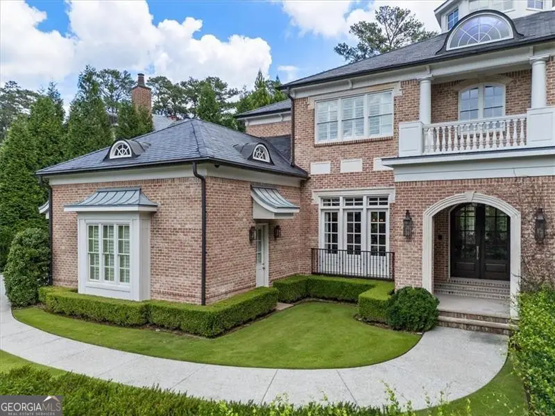 3225 W Paces Park Court Nw, Atlanta, GA 30327 - #3