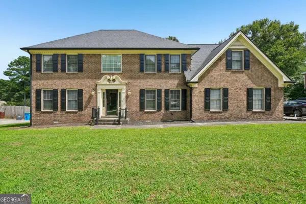 2588 Hickory Cove Sw, Lilburn, GA 30047