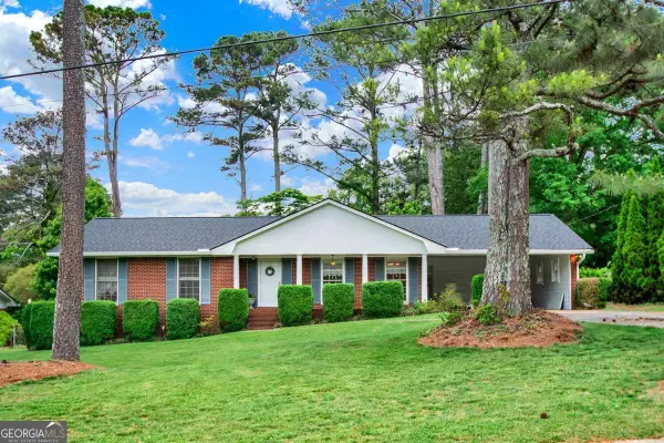 5597 Bob White Circle Nw, Lilburn, GA 30047