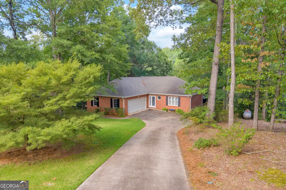 131 Sunrise Drive, Lavonia, GA 30553 - #1