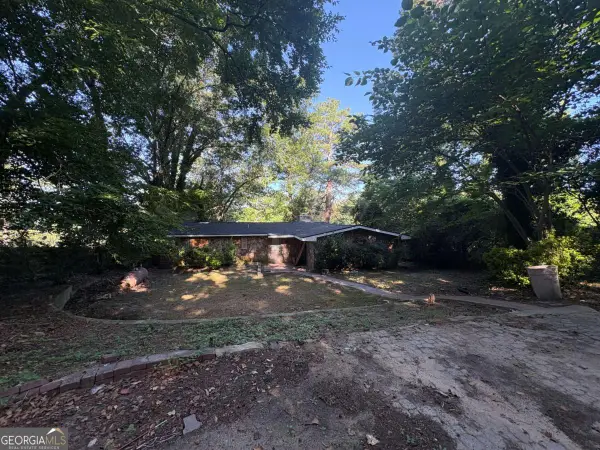 2322 E Lake Drive, Conyers, GA 30012