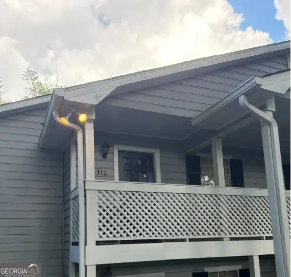 1310 Natchez Trace, Sandy Springs, GA 30350
