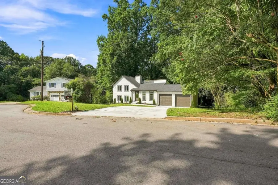 1060 S Millard Way, Stone Mountain, GA 30088 - #2
