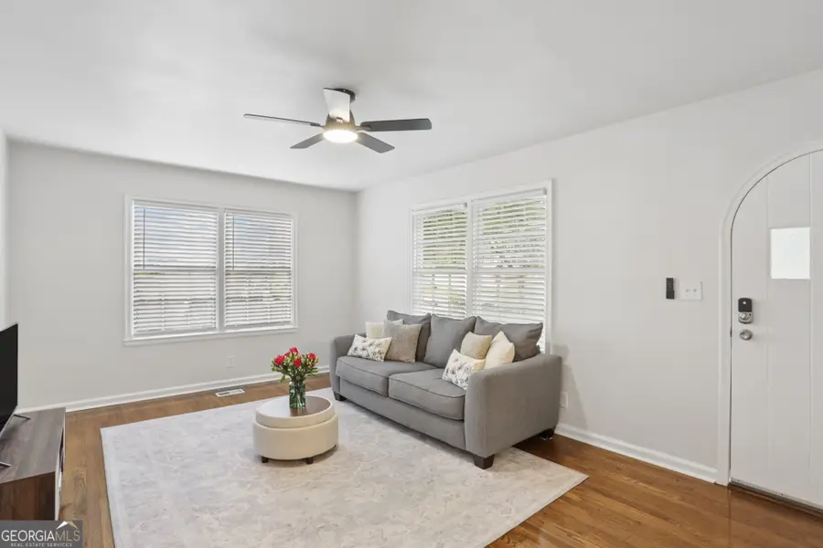 980 Brookdale Drive, East Point, GA 30344 - #2
