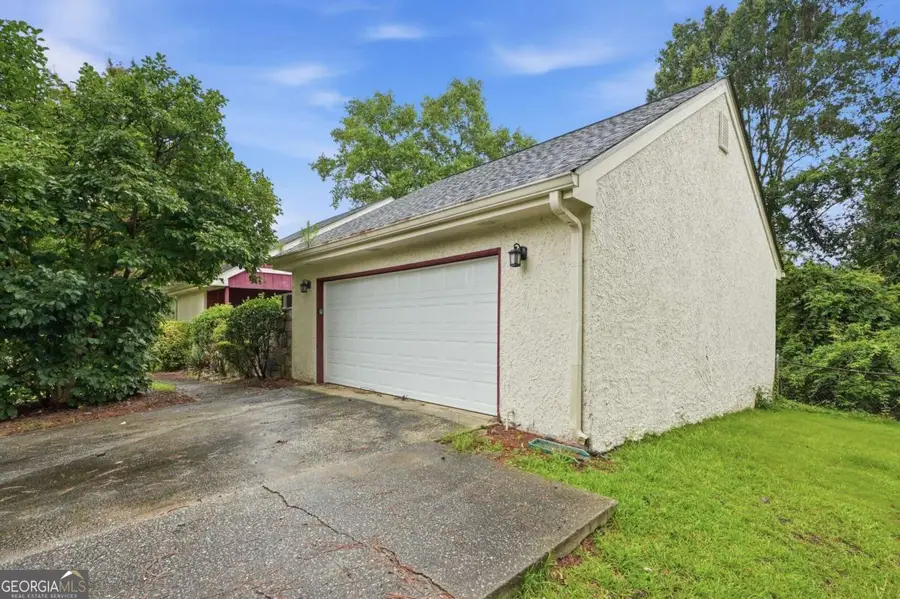 1384 Huntsmen Glen, Riverdale, GA 30296 - #2