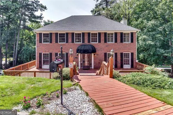 6963 Whispering Oaks Court, Stone Mountain, GA 30087