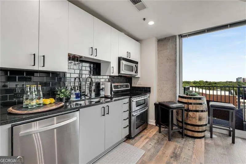 361 17th Street Nw #704, Atlanta, GA 30363 - #3