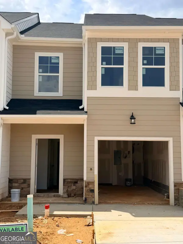 323 Rolling Green Road #104, Adairsville, GA 30103