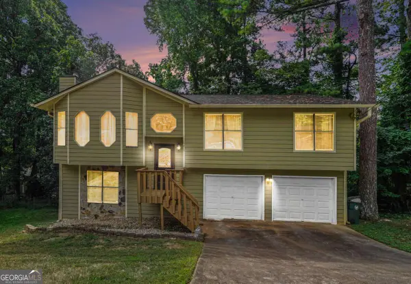 671 Pepperwood Trail, Stone Mountain, GA 30087