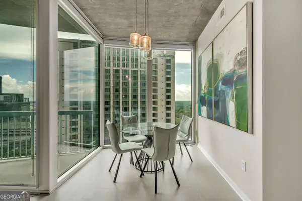 3324 Peachtree Road Ne, Atlanta, GA 30326