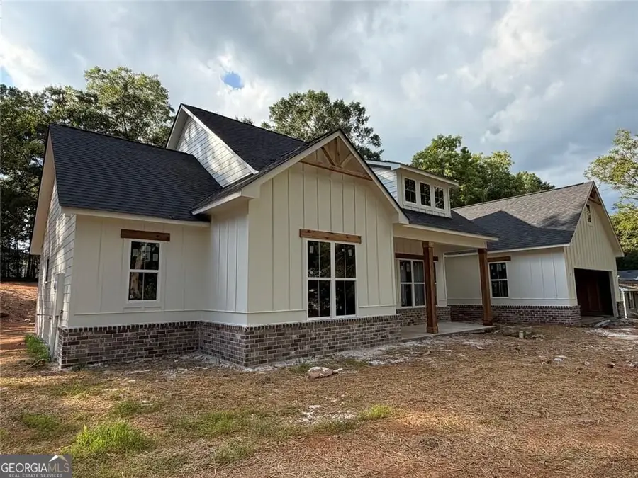 207 Walton Street, Loganville, GA 30052 - #2