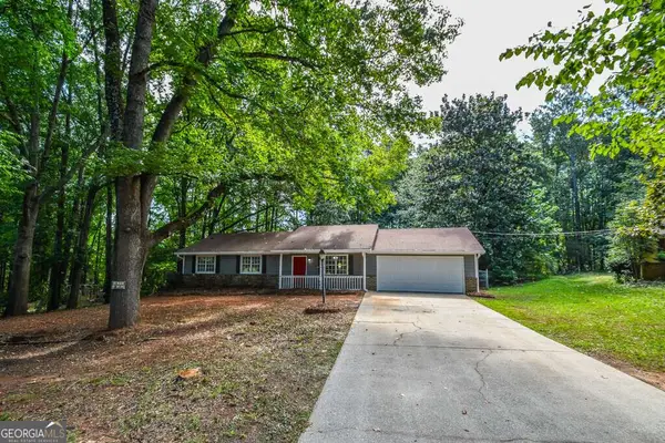 110 E Country Woods Drive, Covington, GA 30016