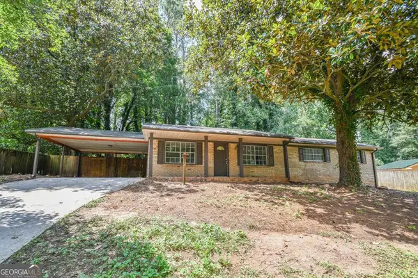 2330 Chestnut Log Loop, Lithia Springs, GA 30122