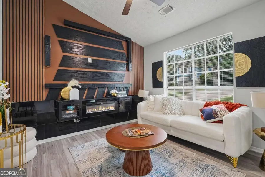 4584 Garden Hills Drive, Stone Mountain, GA 30083 - #3