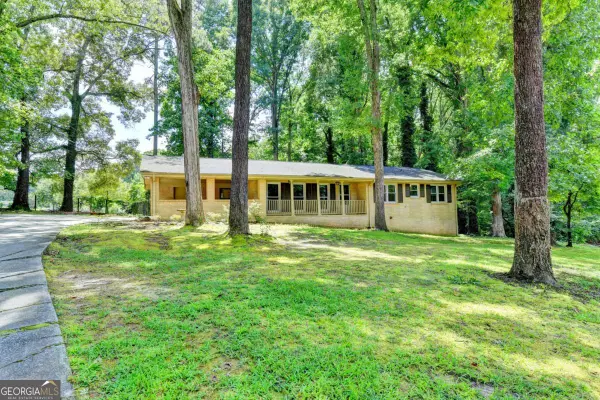 1138 Woodland Circle, Lawrenceville, GA 30043