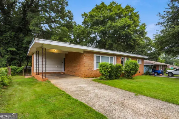 25 Larose Circle Se, Marietta, GA 30060