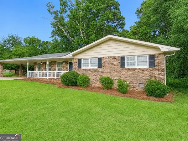 886 Oakhill Court, Stone Mountain, GA 30078