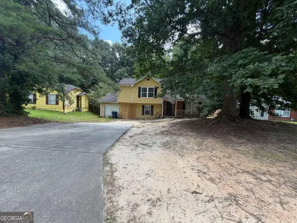6495 Emerald Pointe Circle, College Park, GA 30349