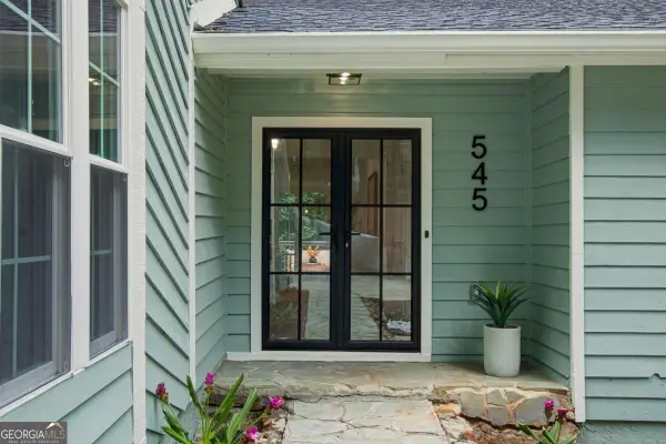 545 Longleaf Drive, Roswell, GA 30075