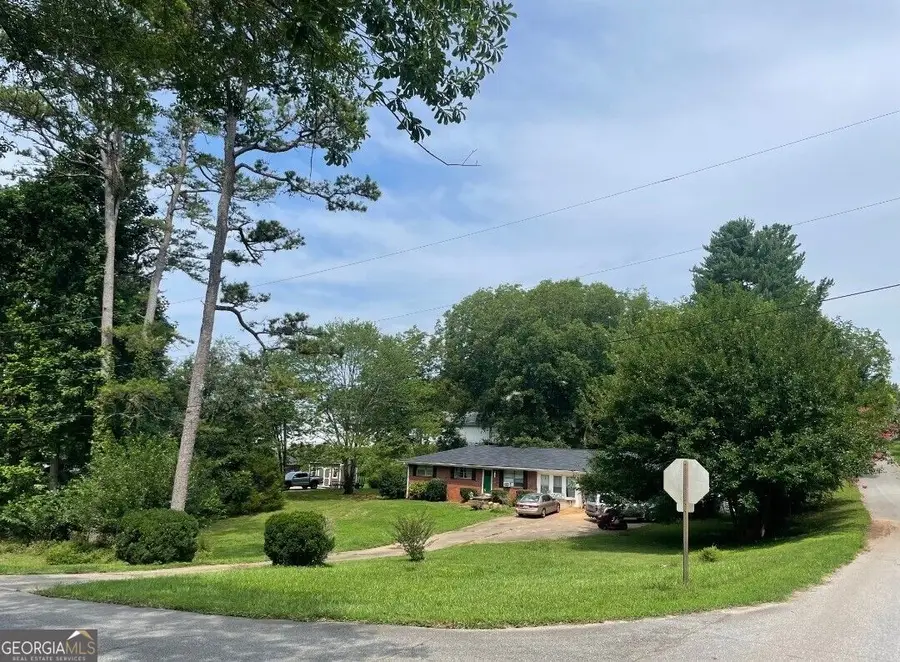 6067 Chattahoochee Street, Lula, GA 30554 - #3