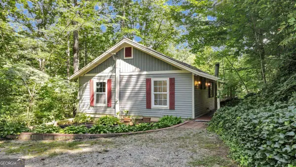 126 Silver Fox Drive, Dawsonville, GA 30534