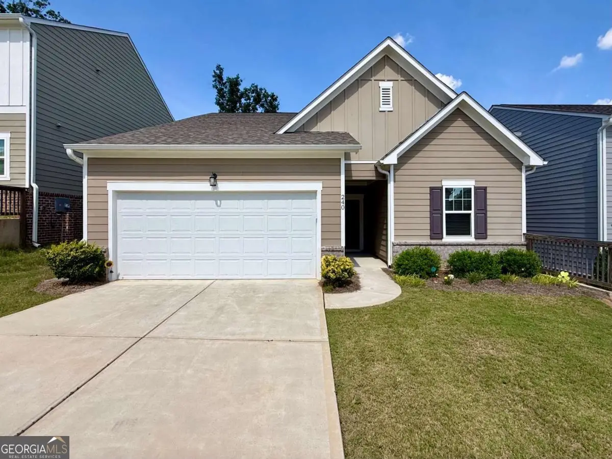 240 Hyde Park, Winder, GA 30680 - #1