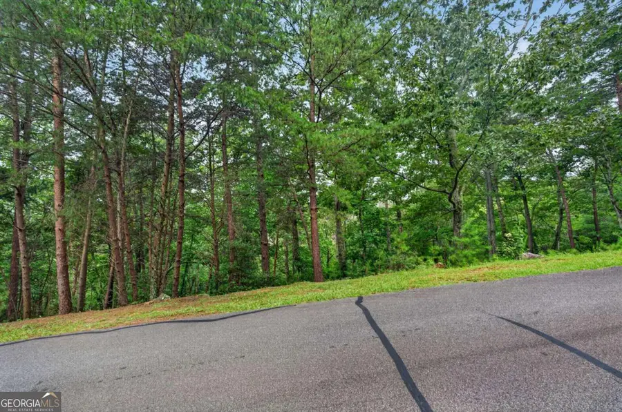 16 Ridgewater Drive Se, Cartersville, GA 30121 - #2