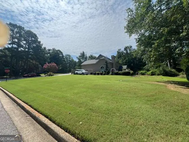 12080 Magnolia Crescent Drive, Roswell, GA 30075 - #2