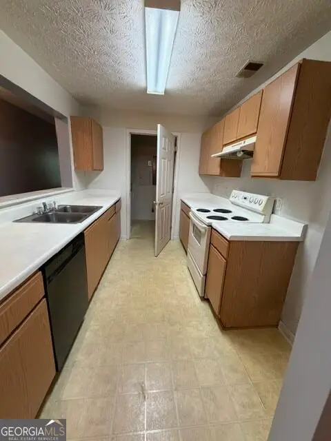 8301 Par Four Way, Lithonia, GA 30038 - #2