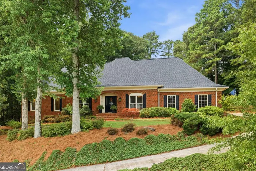 1040 Finnsbury Drive, Roswell, GA 30075 - #2