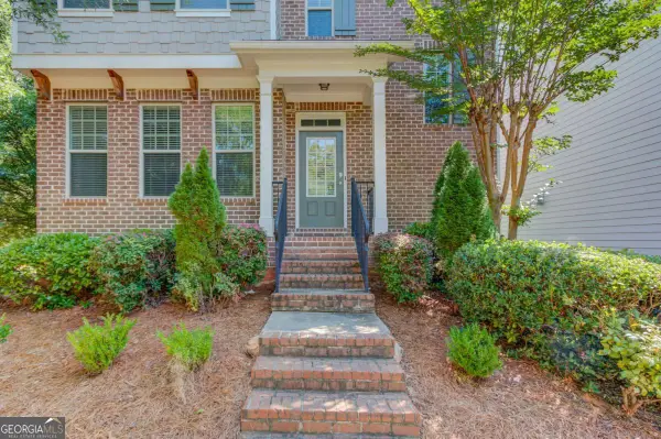 18 Privet Circle, Suwanee, GA 30024