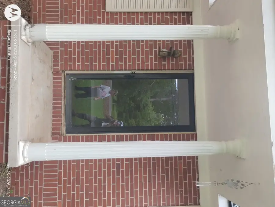 327 W Bonnell Street, Oxford, GA 30054 - #2
