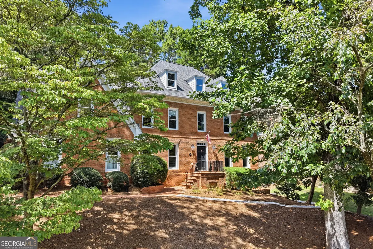 7680 Dunvegan Close, Sandy Springs, GA 30350 - #1